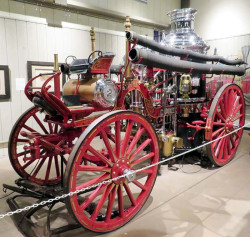 1904 metropolitan steam fire engine