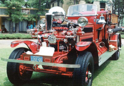1927 Ahrens-Fox