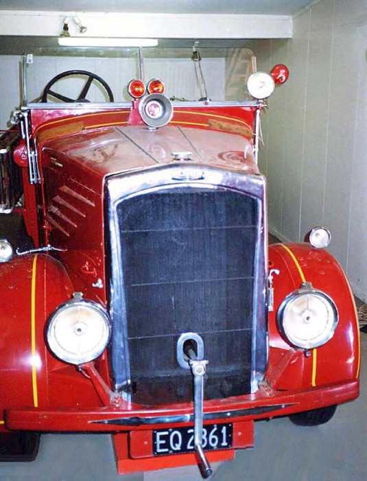1933 dennis  2  2