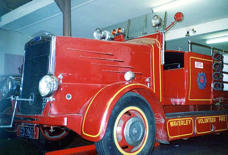 1933 dennis  2 