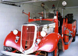 1935 ford 2