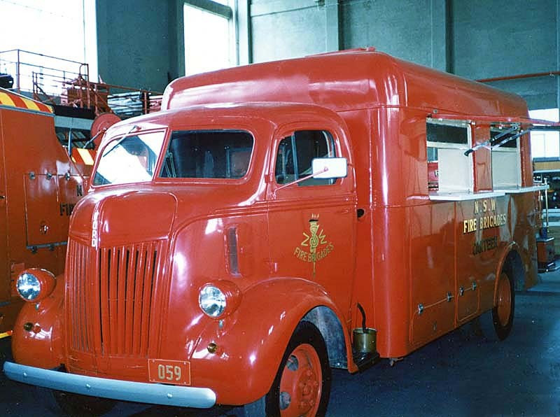 1942 ford  3 