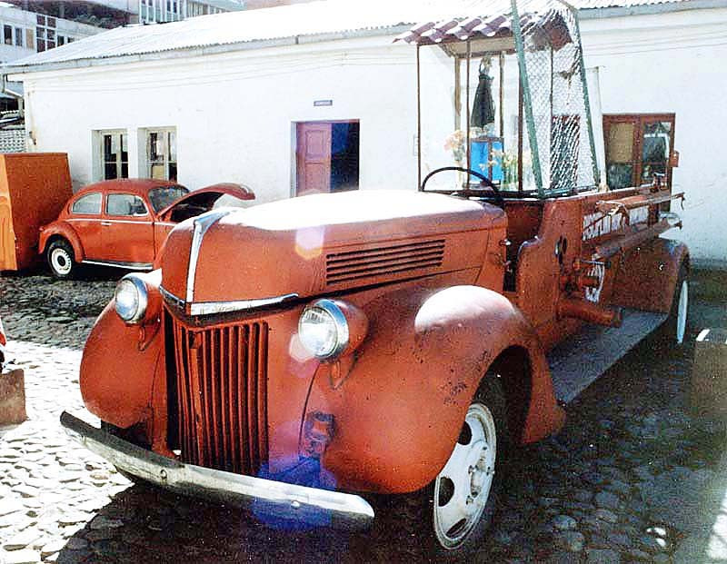 1942 ford 2