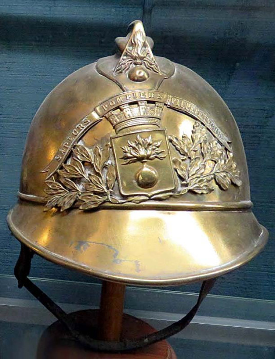 french fire helmet ca. 1950
