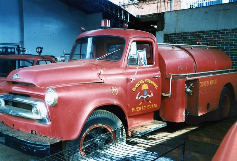1956 international  2 