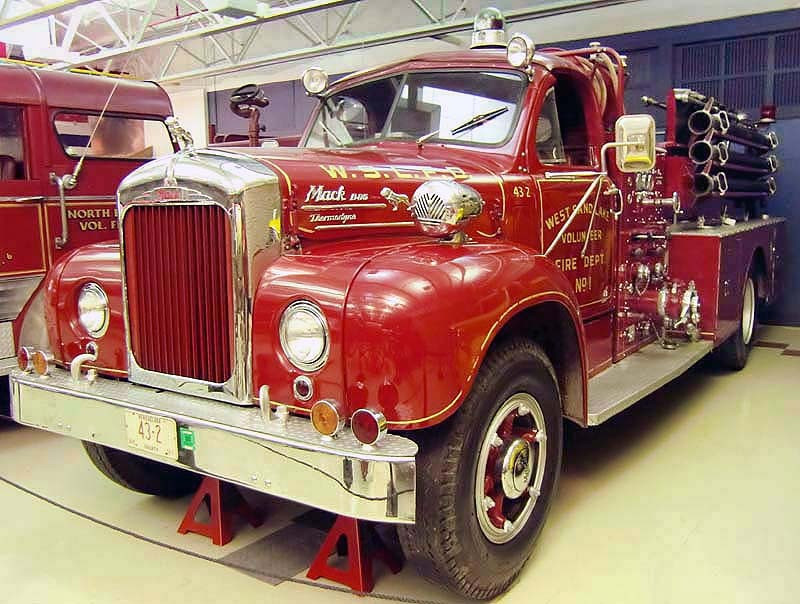 1957 mack b model 1