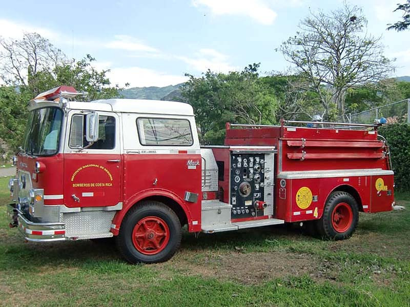 1970 mack 2