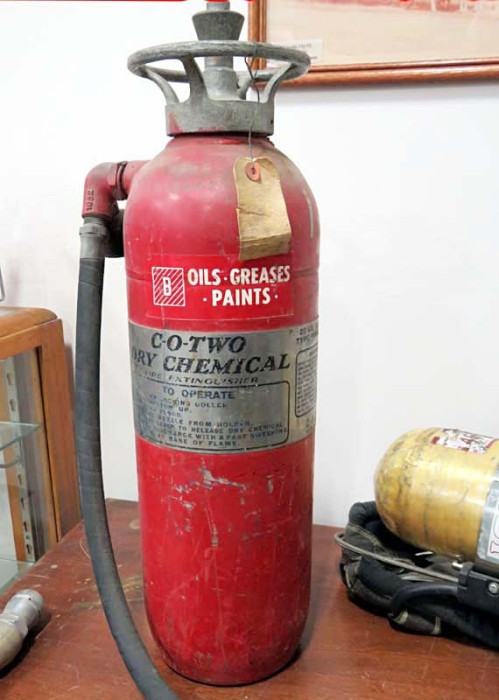 c 0 two dry chemical extinguisher